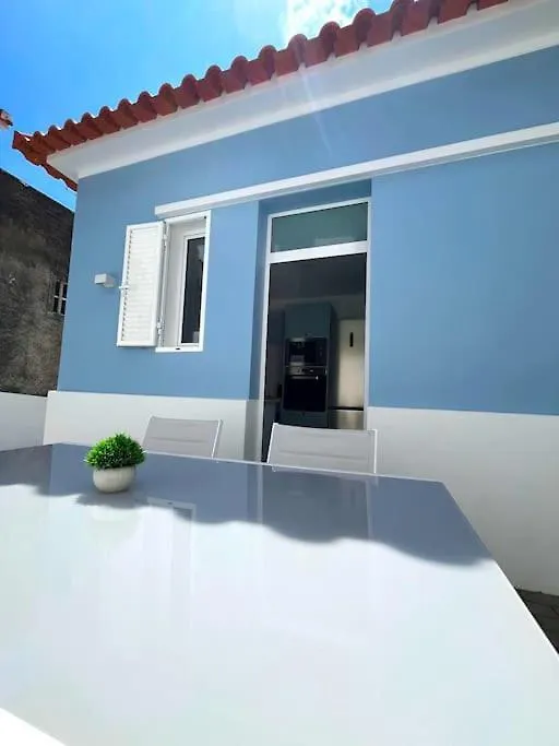 הוילה פונשל Casa Da Porta Azul